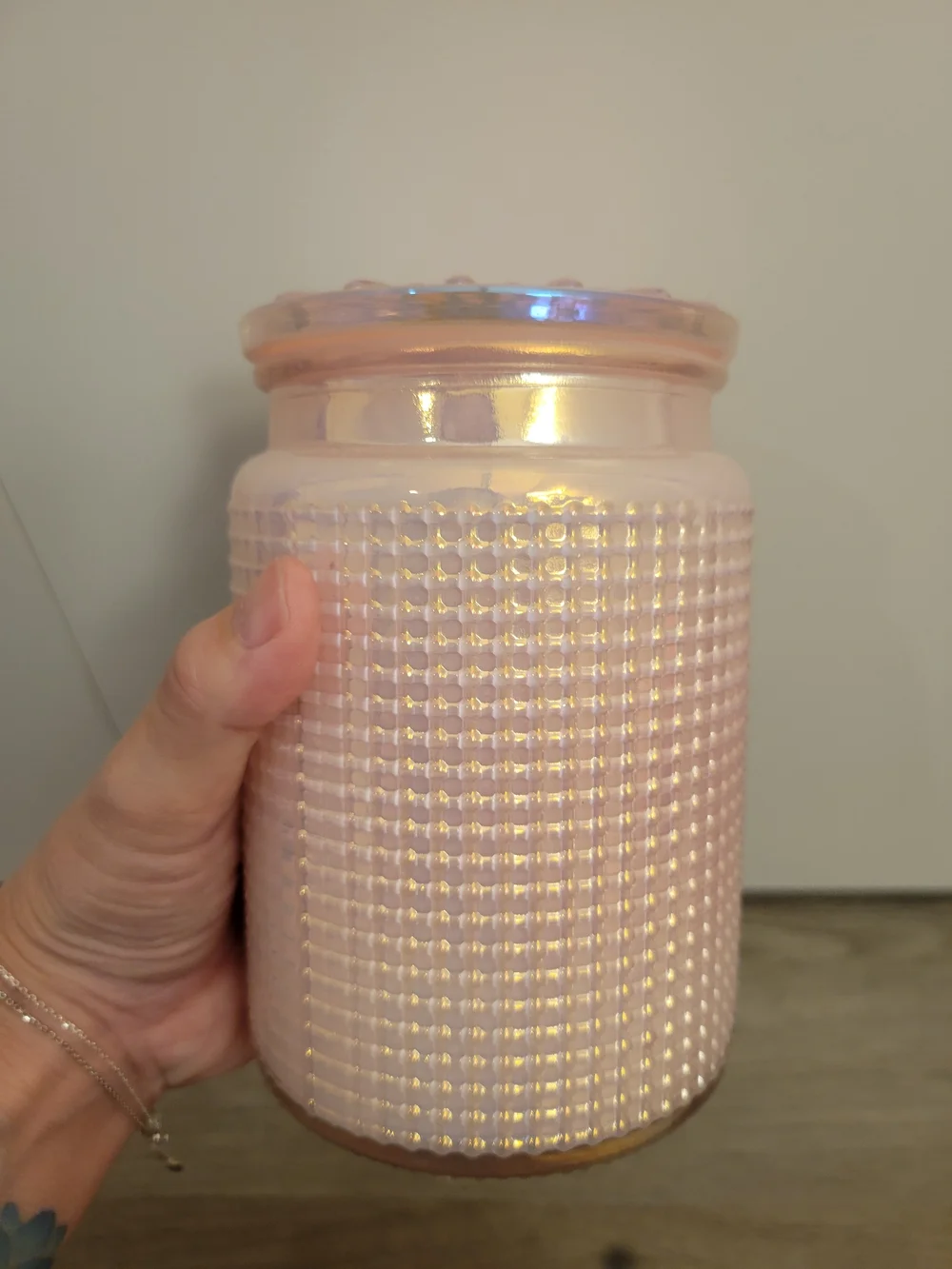 Scented Cream Wax Candle in Light Pink Iridescent Jar